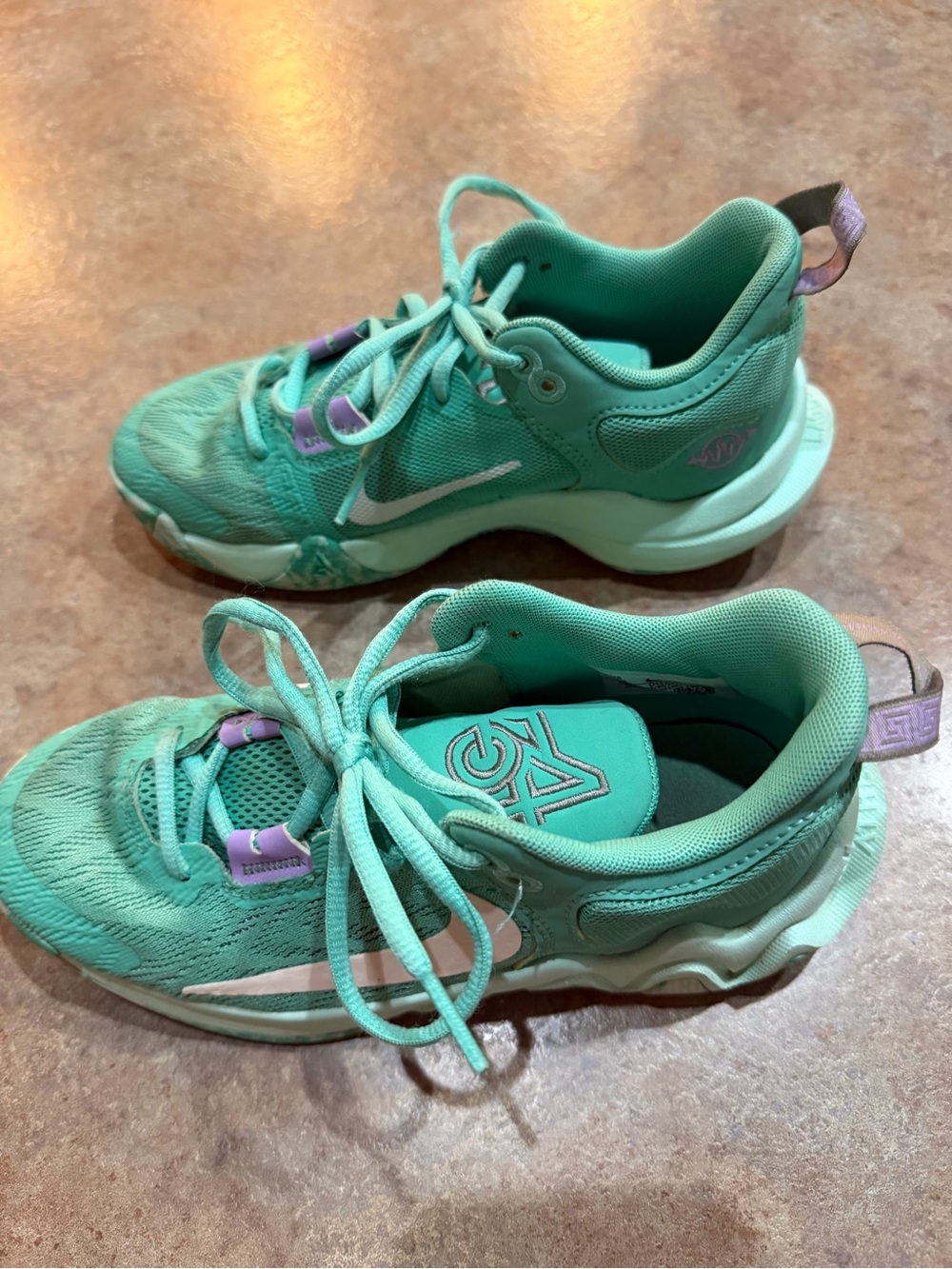 Nike Giannis Immortality 2. Size 3.5Y - Picture 4 of 6